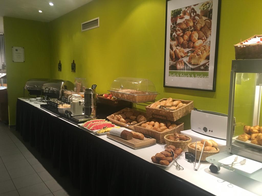 Tryp By Wyndham Frankfurt Hotel Frankfurt am Main Restoran gambar
